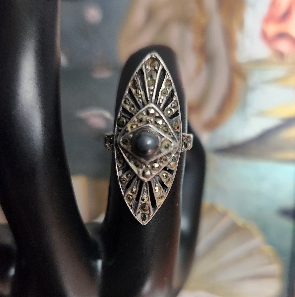 Vintage genuine Marcasite and Hematite 9.25 Sterling silver ring